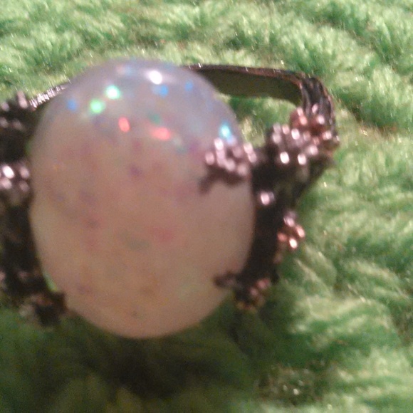 Ring - Picture 2 of 3